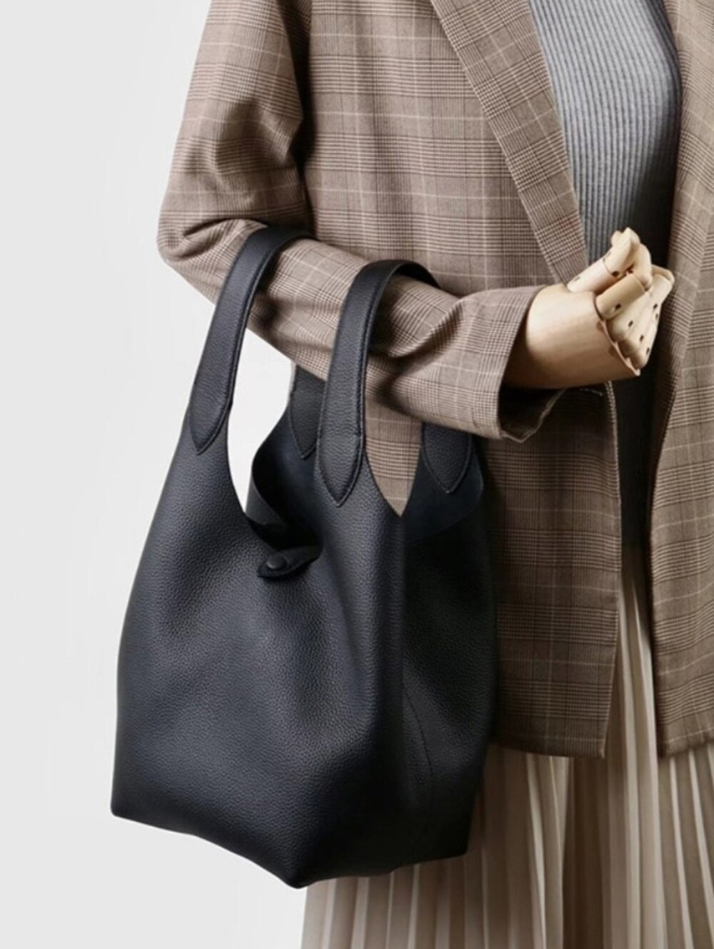 Women’s Vintage Top-Grain Leather Lychee Texture Shoulder Strap Bucket Handbag